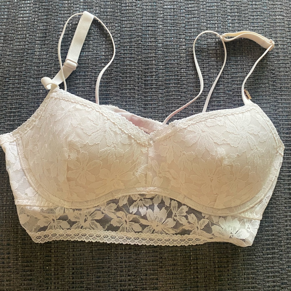 PINK White Laced Push-up bra